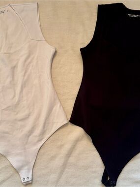 Abercrombie & Fitch Black and White Tank Tops Duo
